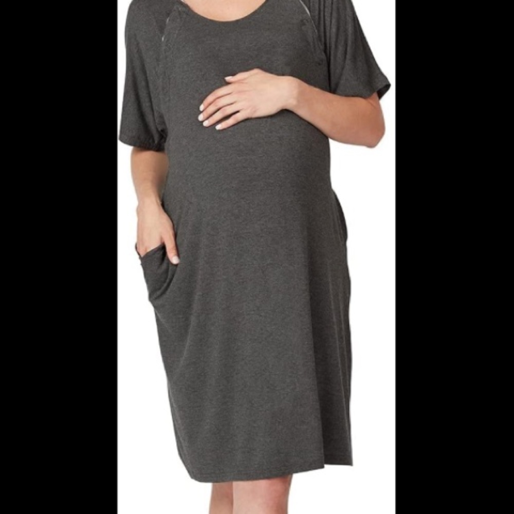 Frida Mom delivery and nursing gown